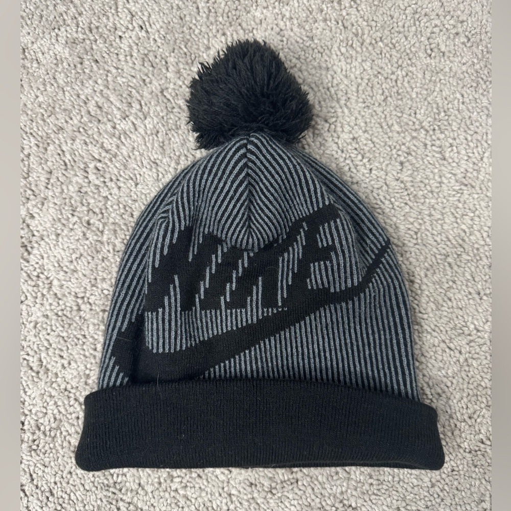 Nike Beanie - Picture 3 of 5